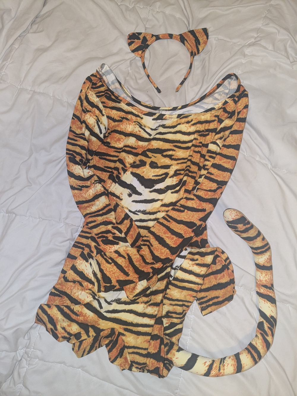 Leg Avenue Tiger-Print Bodysuit Costume in Orange, Black, White
